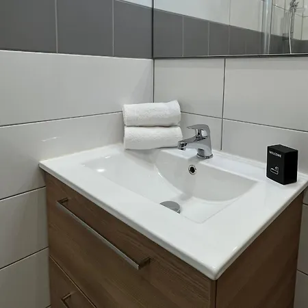 Le Soho Climatise & Grande Pyramide, Parking Apartament La Grande-Motte